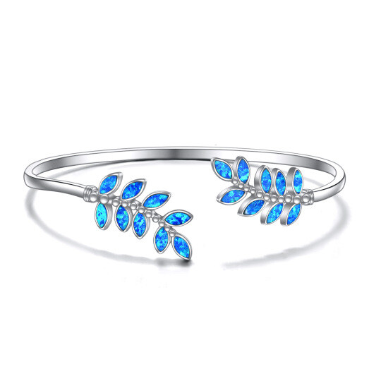 <p> Scoprite l'eleganza senza tempo della nostra collana in argento Sterling per ceneri, splendidamente realizzata in forma circolare e ornata da scintillanti motivi di Cubic Zirconia e gigli, perfetta sia per gli uomini che per le donne che apprezzano i design unisex e retrò in argento.</p><p> La nostra collana unisex per ceneri è realizzata in argento Sterling di prima qualità e offre un modo sentito di onorare i propri cari. Il ciondolo circolare presenta intricati motivi di gigli e scintillanti accenti di zirconia cubica, che combinano il fascino retrò con l'eleganza moderna, rendendolo un pezzo ideale per coloro che hanno a cuore sia lo stile che il sentimento.</p>