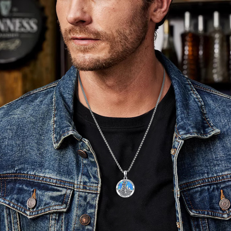 Colar com pingente de prata esterlina Opala São Cristóvão com palavra gravada para homem-2