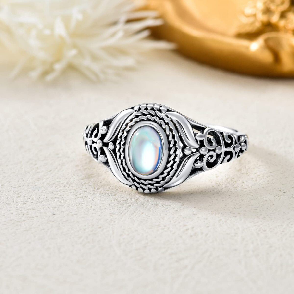 Sterling Silver Oval Moonstone Round Ring-3