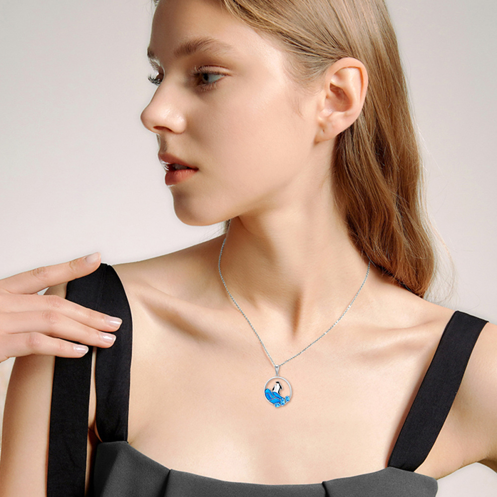 Colar de prata esterlina com pingente de pinguim de cristal em forma oval-2
