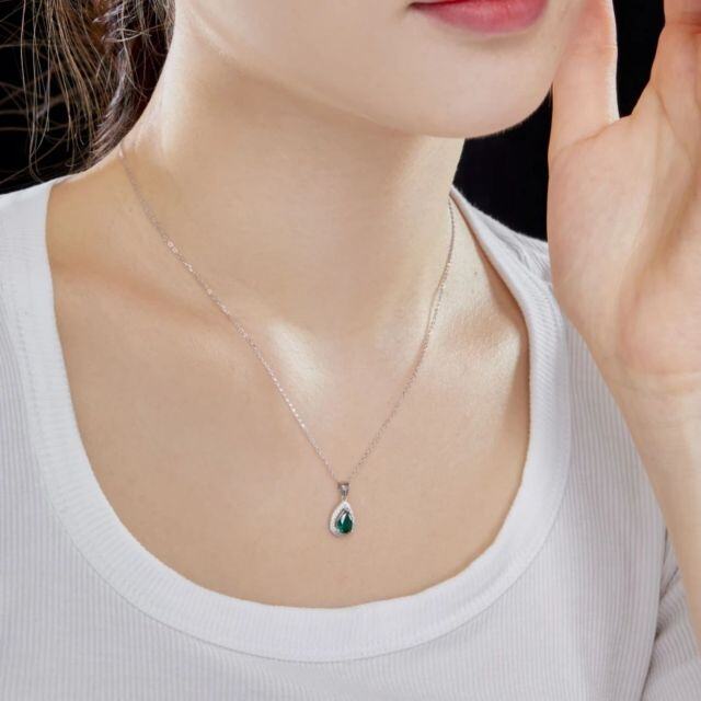 Collana con pendente a forma di goccia a forma di pera in argento sterling con zirconi cubici-3