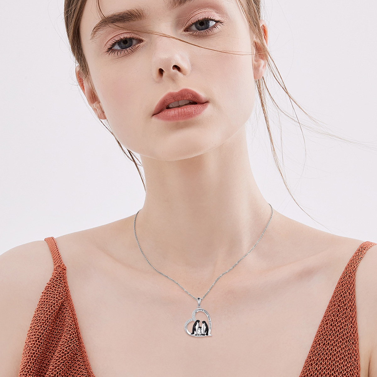 Collier en argent sterling avec pendentif en forme de coeur de famille de pingouin avec mot gravé-2