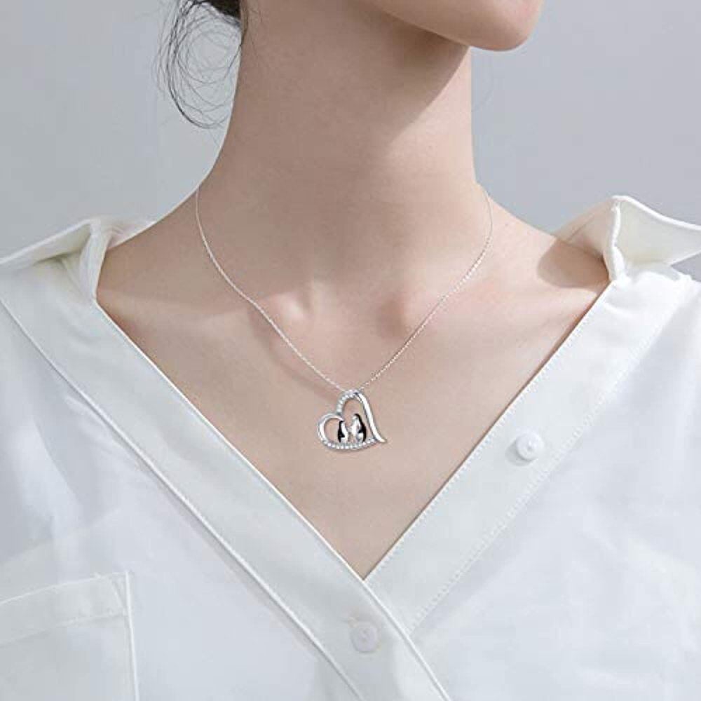 Collana con ciondolo a forma di cuore di pinguino in argento sterling con zirconi cubici-2