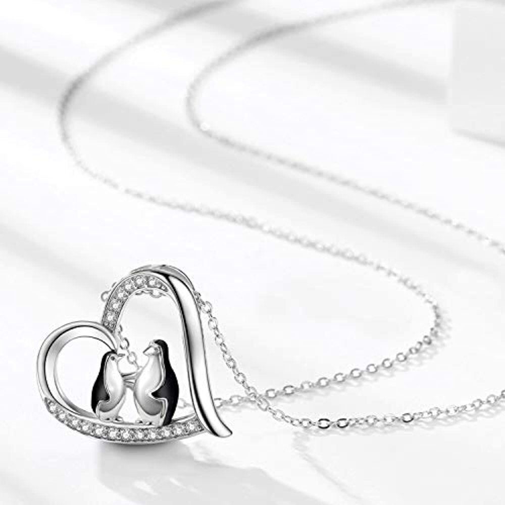 Collana con ciondolo a forma di cuore di pinguino in argento sterling con zirconi cubici-4