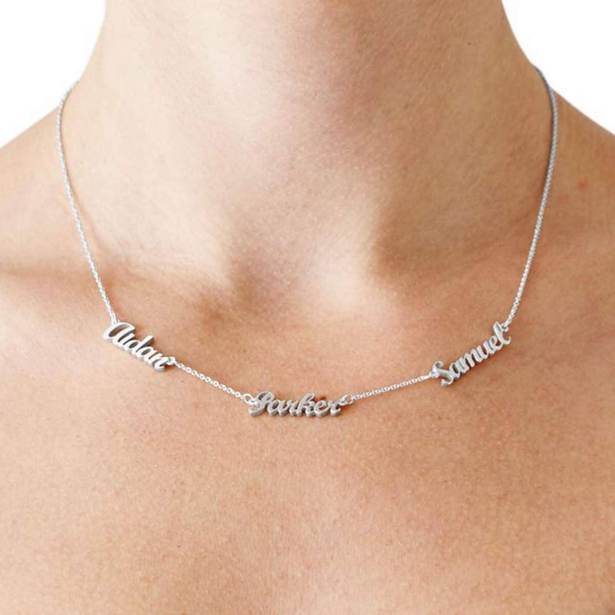 Collar con colgante de nombre clásico personalizado en plata de ley-2