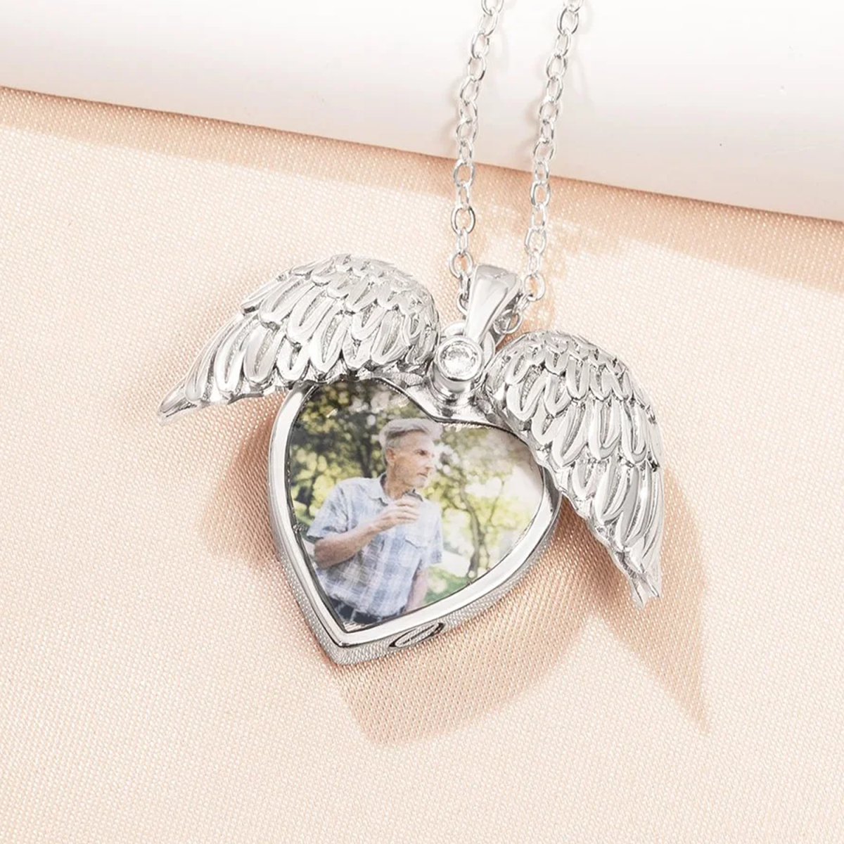 Collar de urna de ala de ángel con foto personalizada de circonita cúbica en plata esterlina para cenizas-3