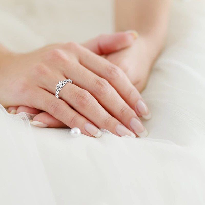 Srebrna obrączka ślubna z celtyckim węzłem i kwadratowym moissanitem w kształcie księżniczki-kwadratu-2