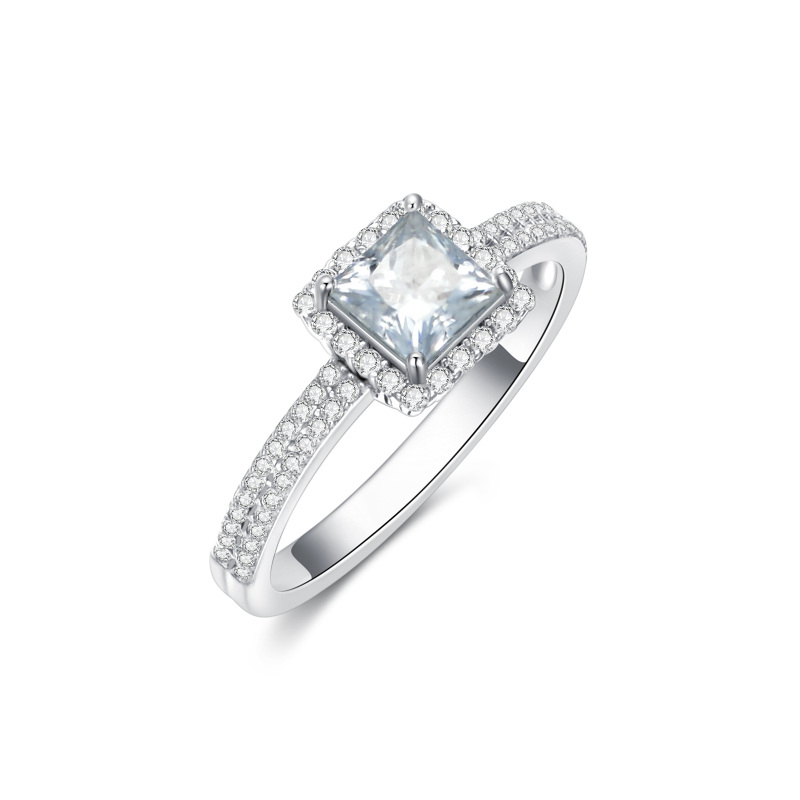 Bague de fiançailles carrée en moissanite en forme de carré de princesse en argent sterling