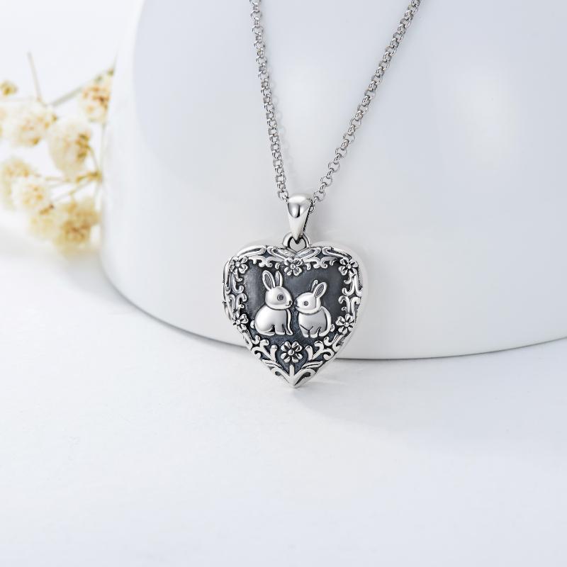 Colar de prata esterlina com medalhão fotográfico personalizado com coelho e coração e pal-3