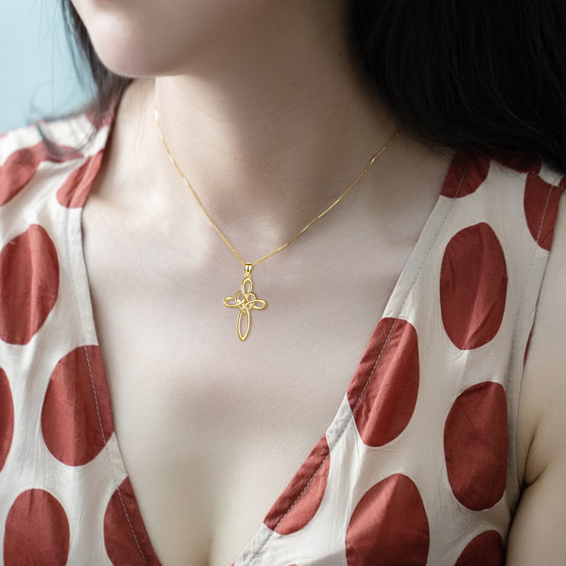 Colar com pingente de cruz celta banhado a ouro rosa e prata esterlina-3