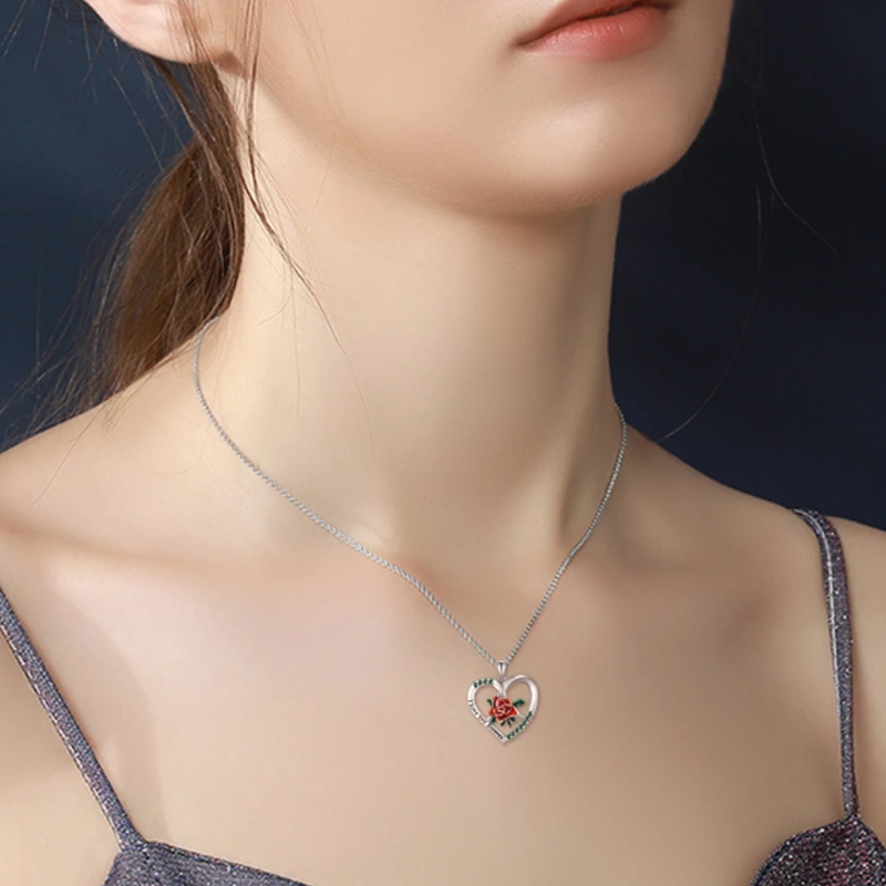 Collar con colgante de corazón de rosa y circonita cúbica en plata de ley-2