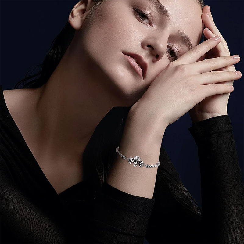 Pulseira com pingente de caveira rosa de prata esterlina-3