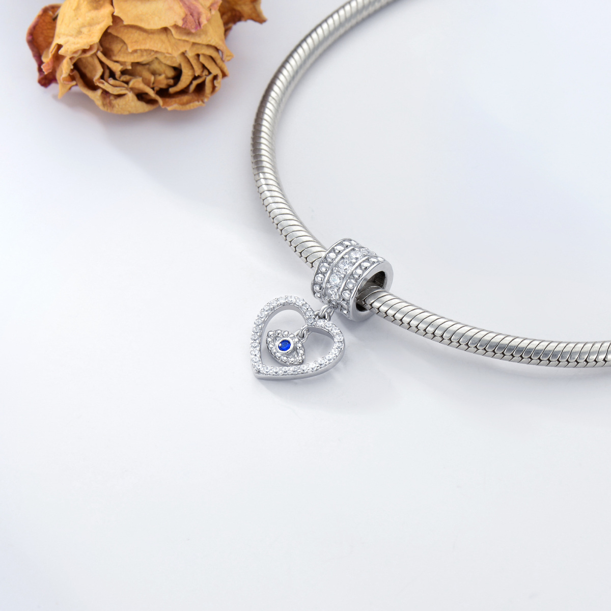 Srebrny okrągły wisiorek z cyrkoniami Evil Eye & Heart Charms-4