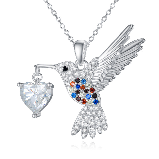 Collana con ciondolo a cuore e colibrì in moissanite rotonda in argento sterling