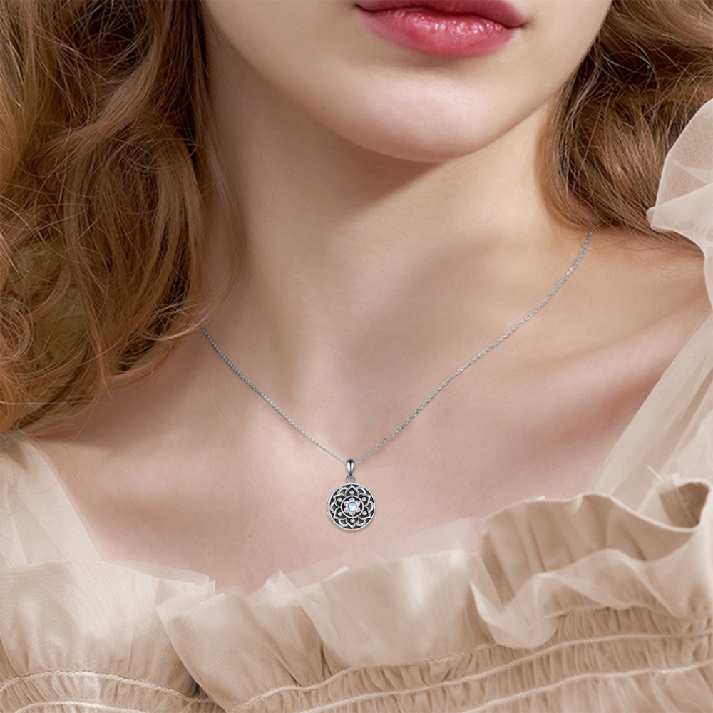Plata de ley redonda Moonstone Lotus & Personalized Photo Collar Portafotos personalizado-2