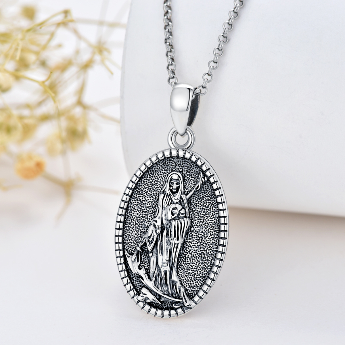 Colar com pingente Santa Muerte em prata esterlina 925-3