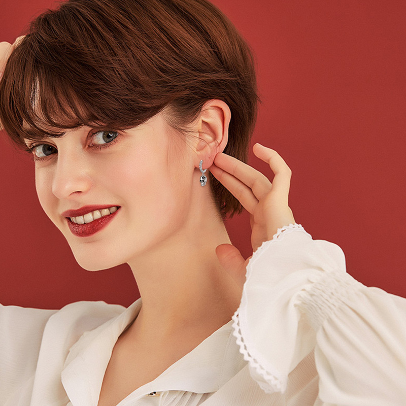 Brincos de prata esterlina com caveira de zircónias cúbicas-2