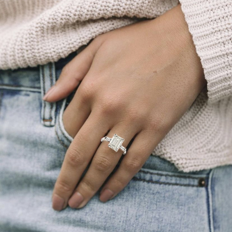Anello di fidanzamento quadrato in argento sterling con moissanite per donna-7