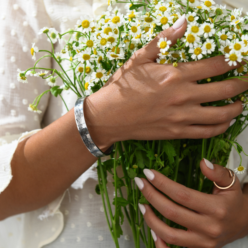 Sterling Silver Sunflower Plain Bangle Bracelet with Engraved Word-2