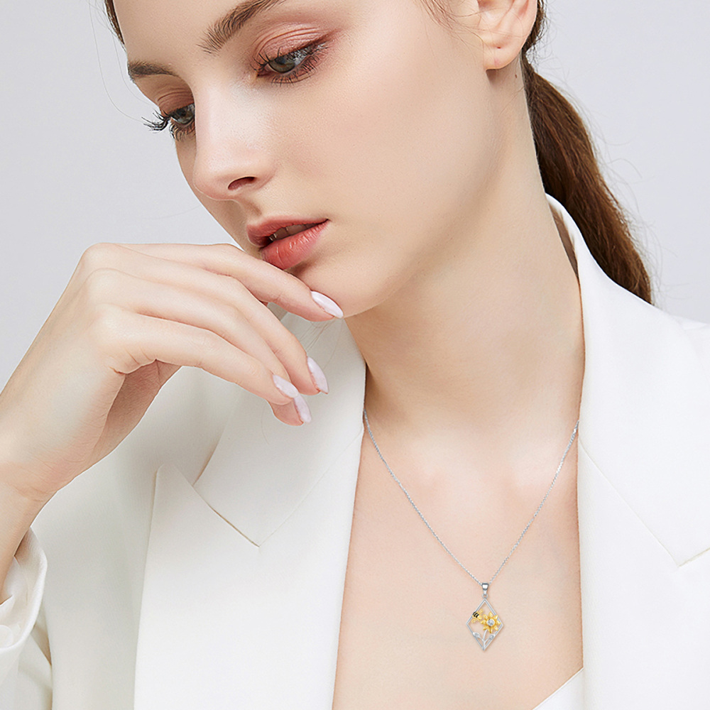 Collana con ciondolo a forma di api bicolore in argento sterling-2