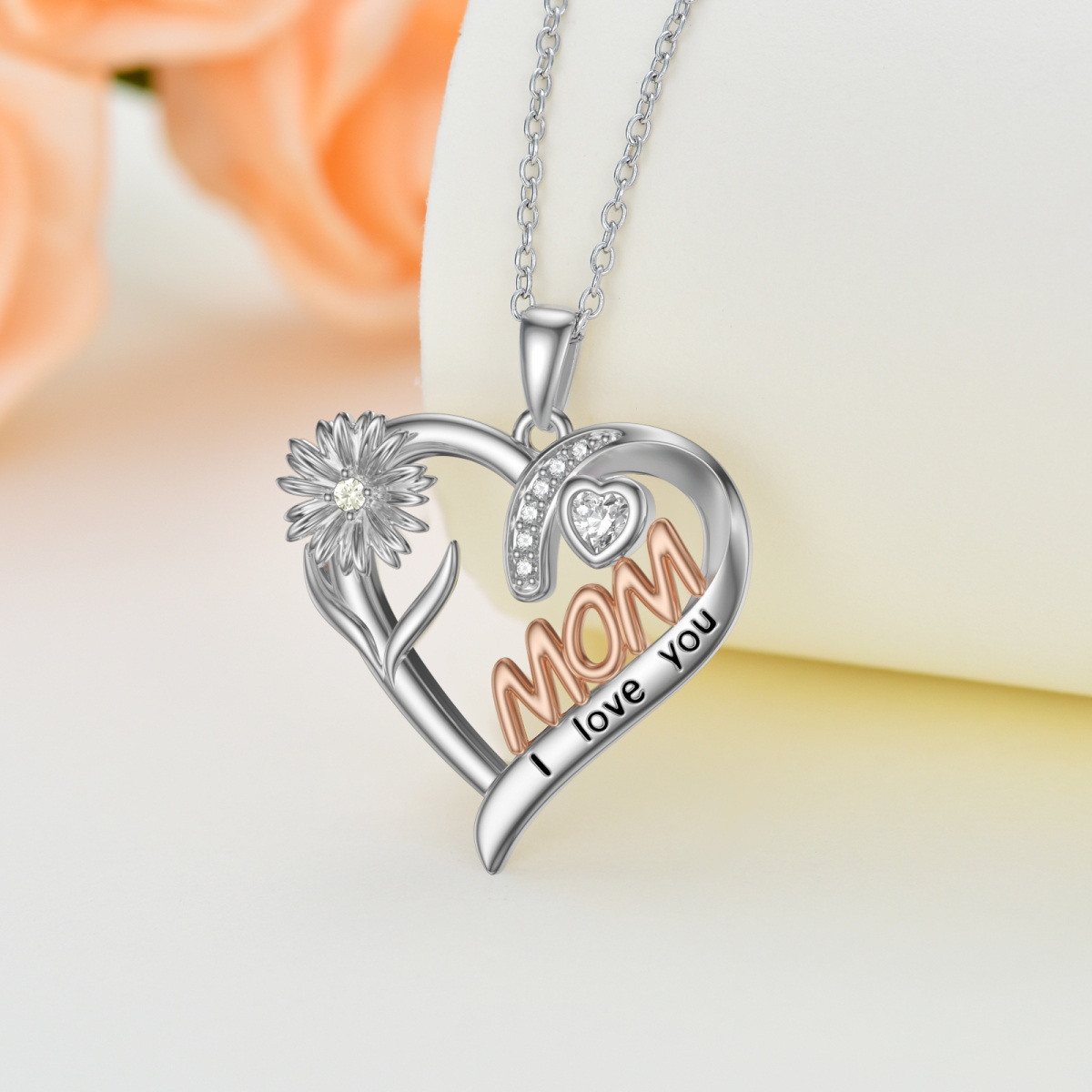 Collar con colgante de corazón con flor de nacimiento y circonita cúbica de dos tonos en plata de ley con palabra grabada-3