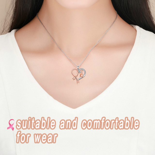 Collana bicolore in argento sterling con ciondolo a forma di cuore e nastro per il cancro al seno con parola incisa-2