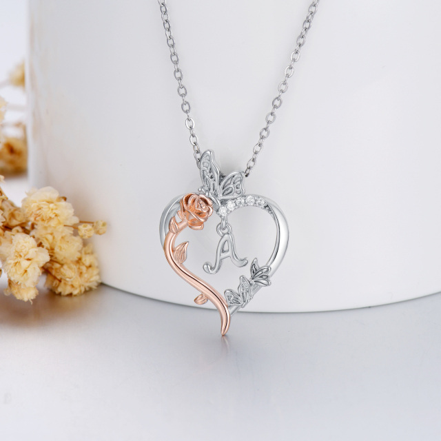 Collar con colgante de corazón de rosa y mariposa de dos tonos de plata de ley con letra inicial A-3