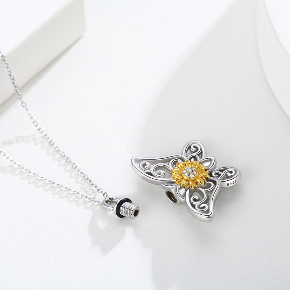 Collana d'argento bicolore con farfalla e girasole per urna per le ceneri-4