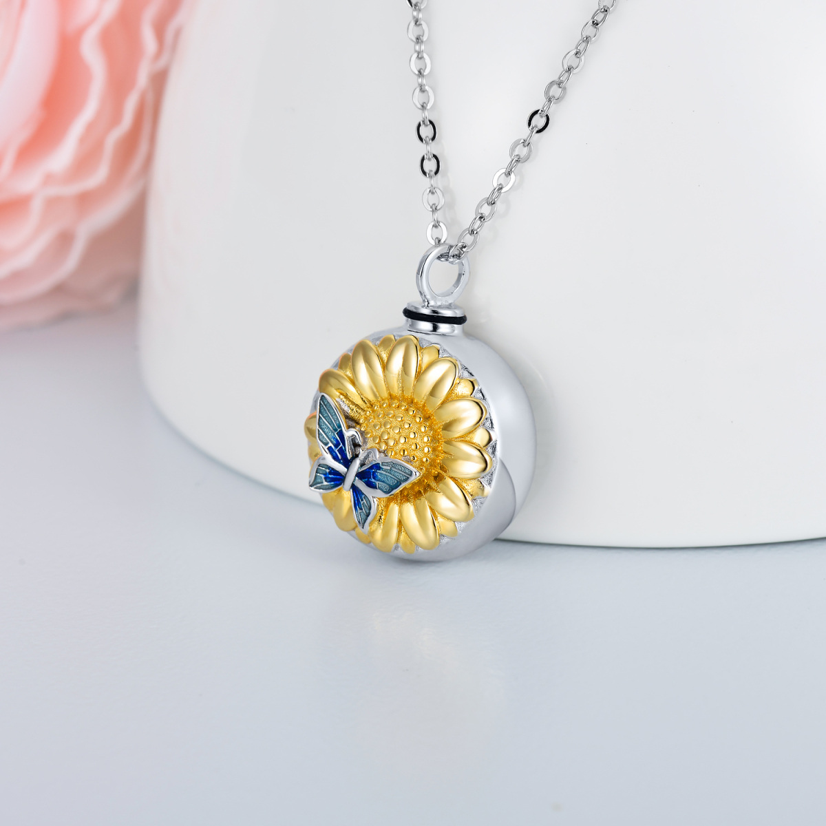 Collar de urna de plata de ley con forma de girasol y mariposa de dos tonos para cenizas con palabra grabada-4