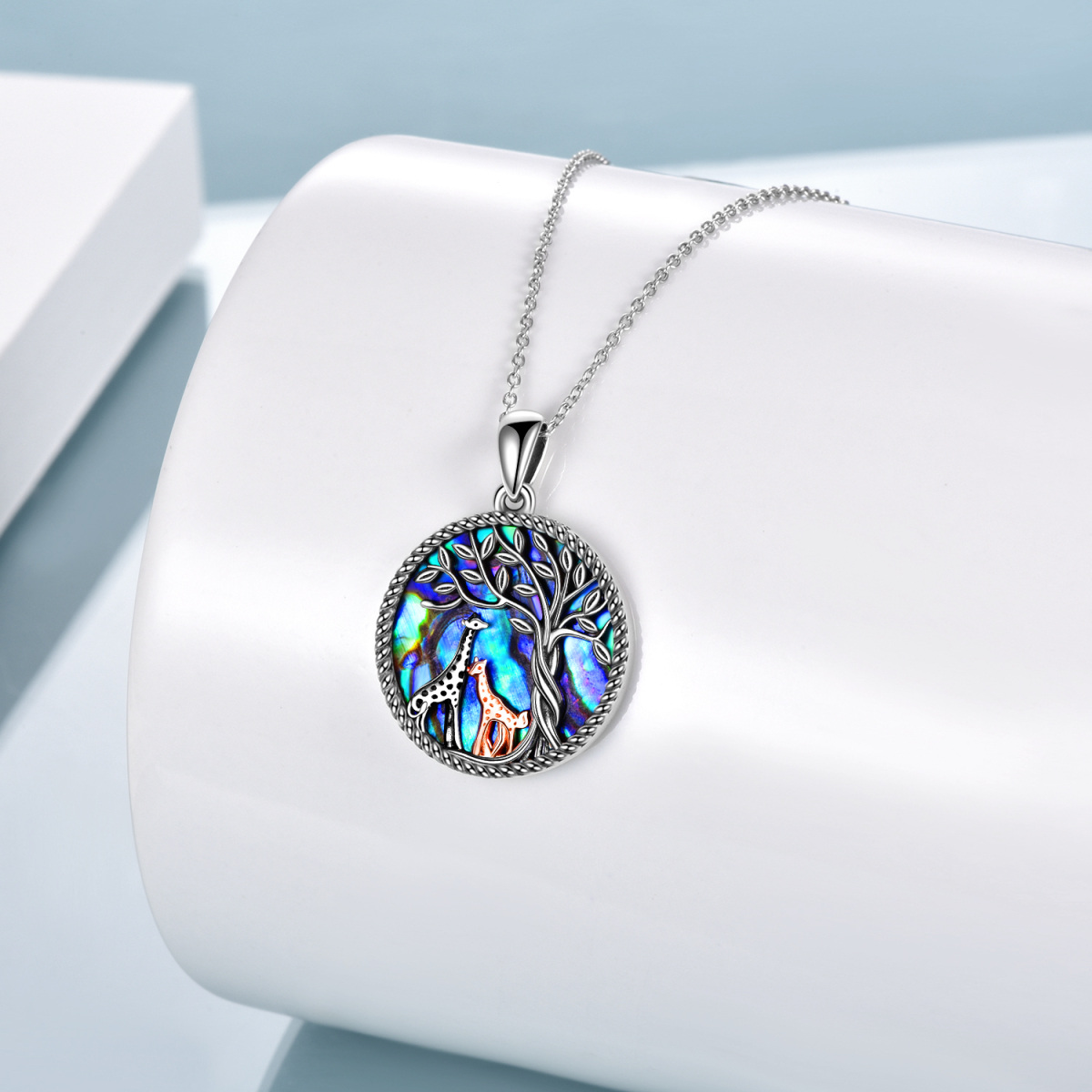 Collana con ciondolo in argento sterling bicolore a forma di circolare con conchiglia Abalone e Giraffa e albero della vita-3