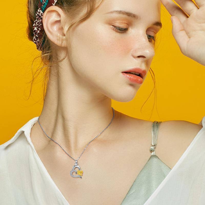 Colar de urna de coração de borboleta de zircônia cúbica em formato circular de prata esterlina para cinzas-2