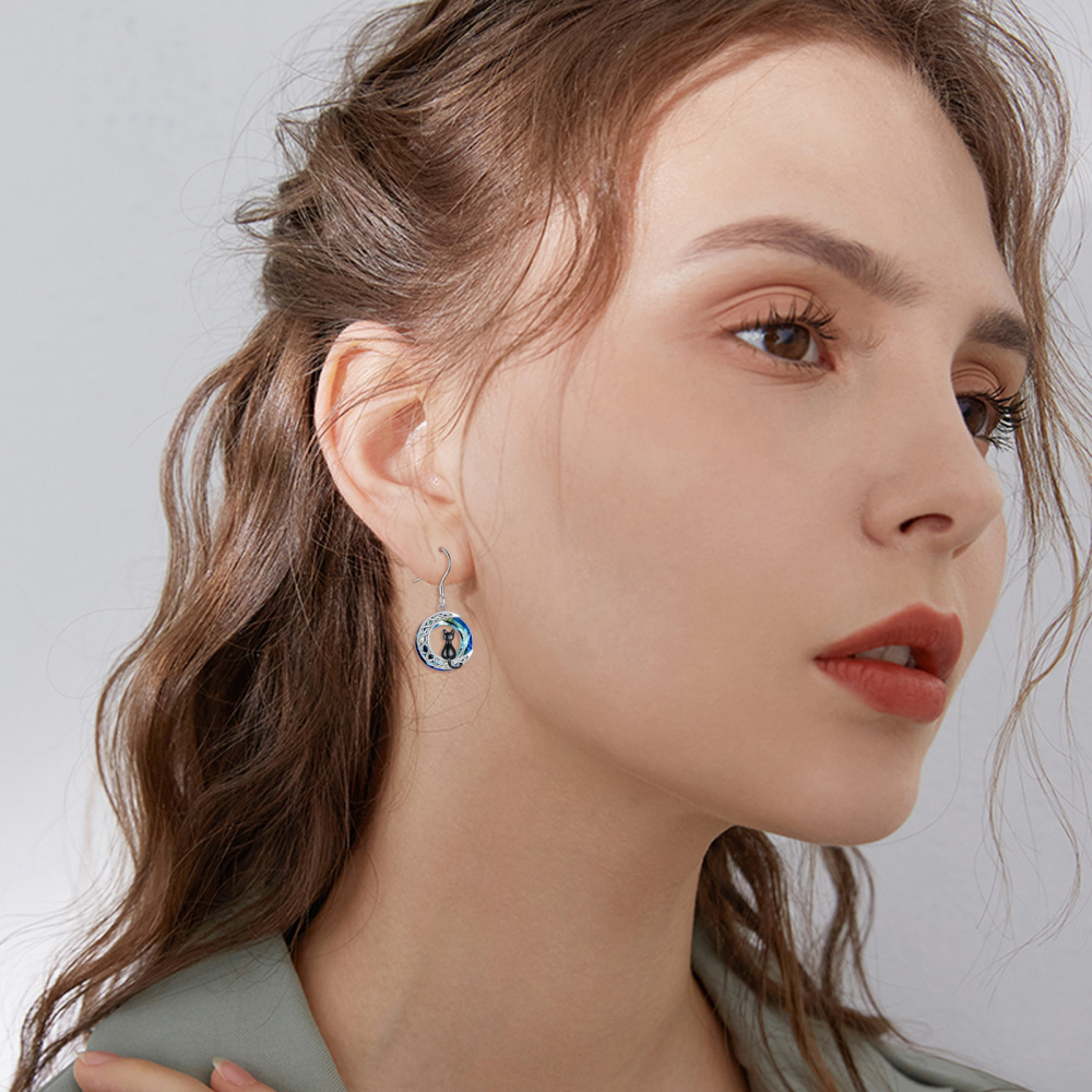 Pendientes colgantes de plata de ley con forma de gato y nudo celta con cristales circulares de dos tonos y luna para mujer-2