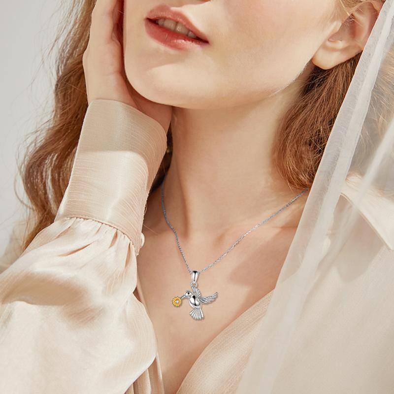 Sterling zilveren tweekleurige cirkelvormige kubieke zirkonia kolibrie & zonnebloem Urn ketting voor as-2