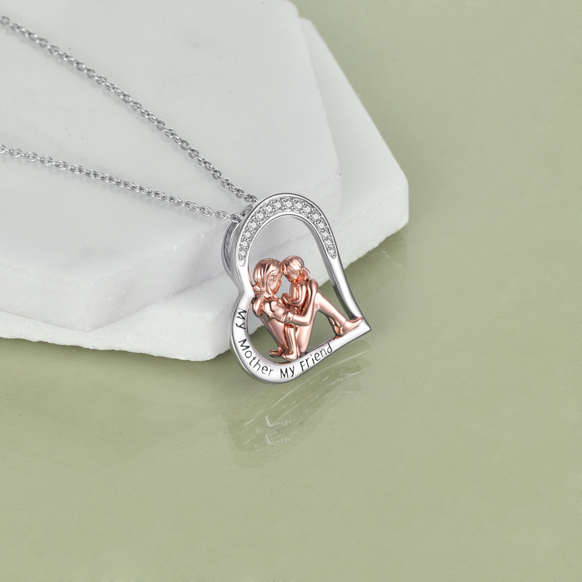 Collar con colgante de corazón de madre e hija con circonita cúbica circular de dos tonos de plata de ley con palabras grabadas para mujer-3