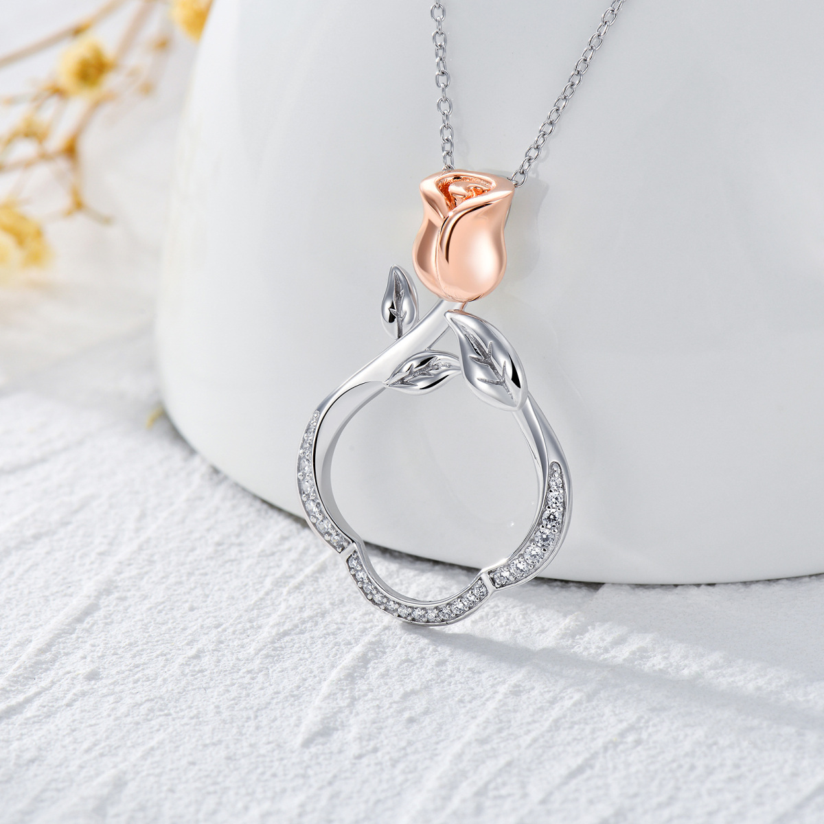 Plata de ley de dos tonos en forma circular Cubic Zirconia Rose & Ring Holder Collar Colga-3