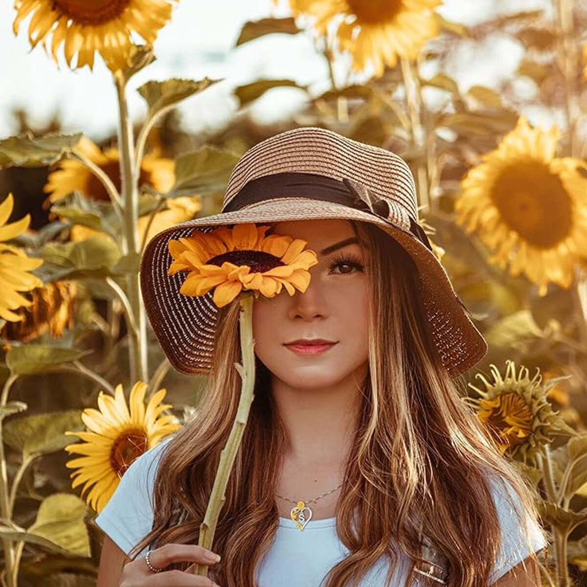 Plata de ley de dos tonos Circular en forma de circonio cúbico girasol y corazón colgante-2