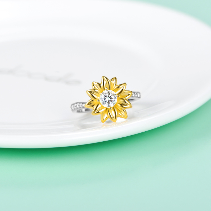 Sterling Silver Two-tone Round Shaped Cubic Zirconia Sunflower Ring-3