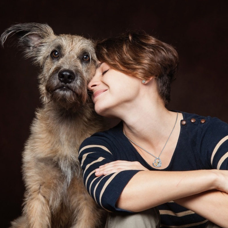 Plata de ley de dos tonos de circonio cúbico perro y corazón urna collar de cenizas con la-3