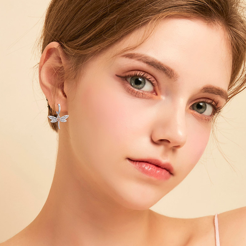 Pendientes colgantes de libélula bicolor con nudo celta de plata de ley para mujer-3