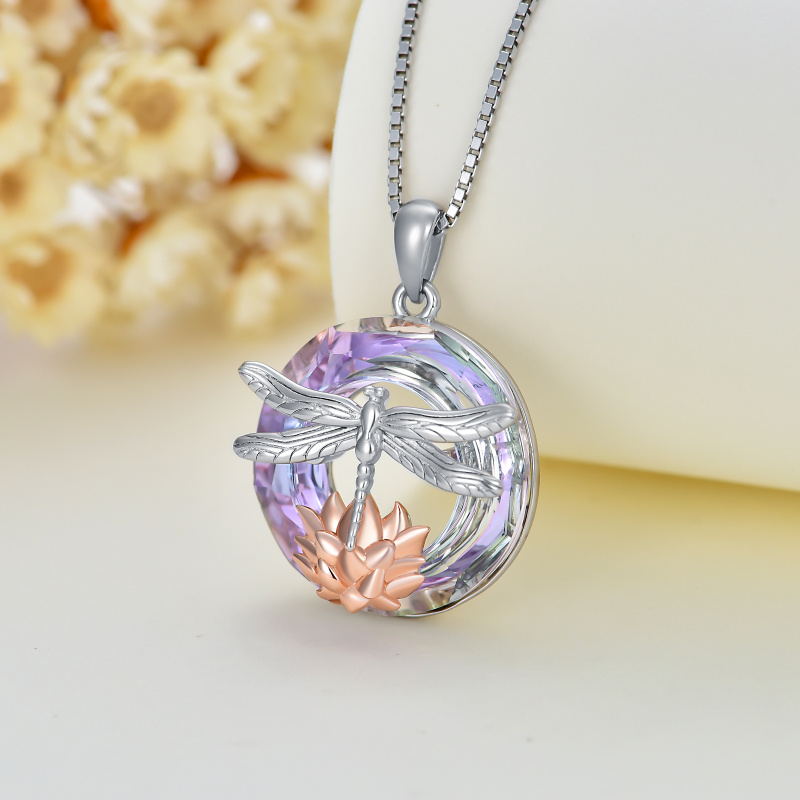 Colar de prata esterlina com pingente de cristal de libélula e lótus em dois tons-3