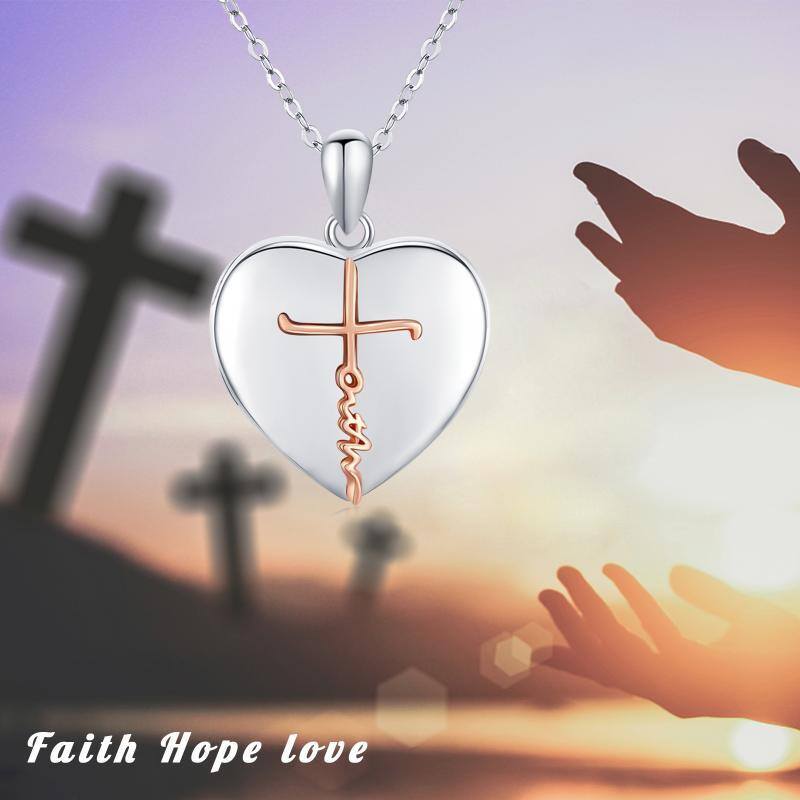 Collana con ciondolo a cuore in argento sterling bicolore con parola incisa-3