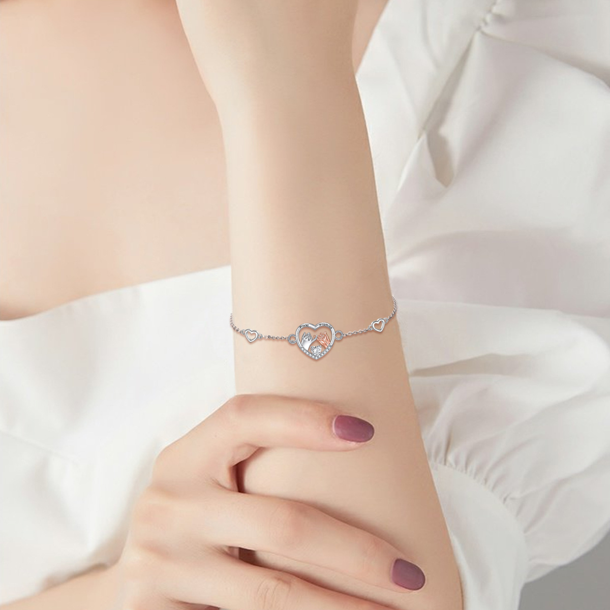 Armband aus Sterlingsilber mit zweifarbigem Zirkonia-Herz und kleinem Anhänger mit Gravur für Paare-2