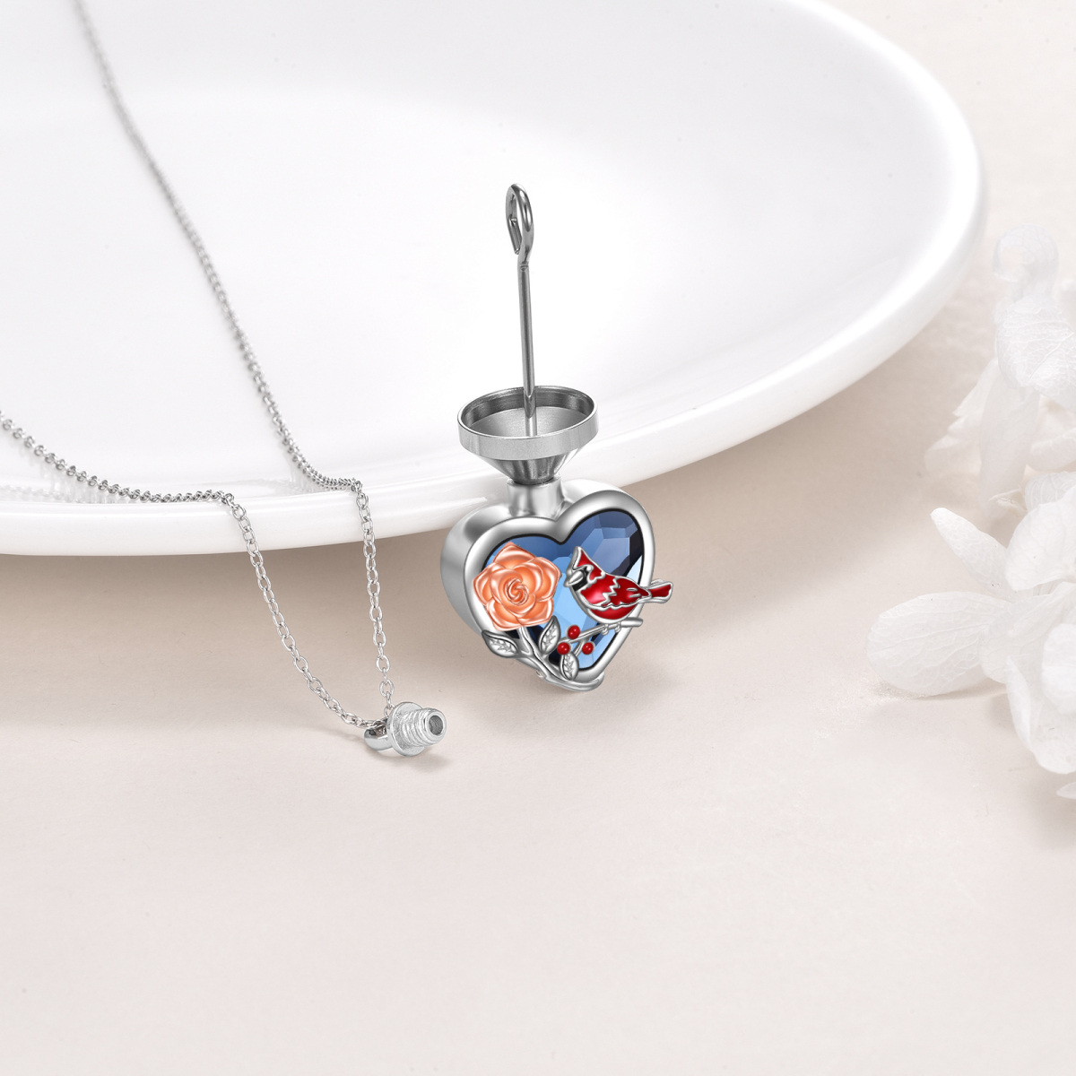 Plata de ley de dos tonos en forma de corazón de cristal Cardenal y Rose Urna collar con l-3