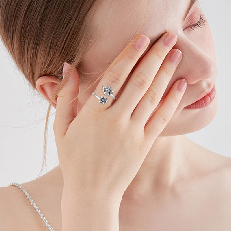 Anillo abierto de vaca de las Tierras Altas en dos tonos de plata esterlina-2