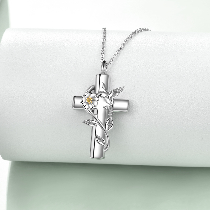 Colar de prata esterlina com dois tons de beija-flor e urna em forma de cruz com palavra g-3