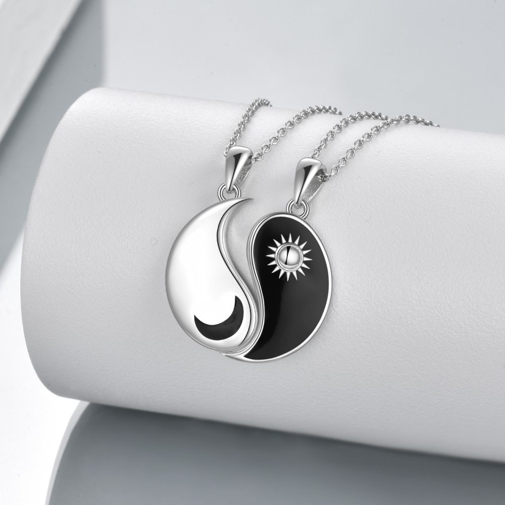 Collana da donna con pendente Yin Yang bicolore in argento sterling con luna e sole-3