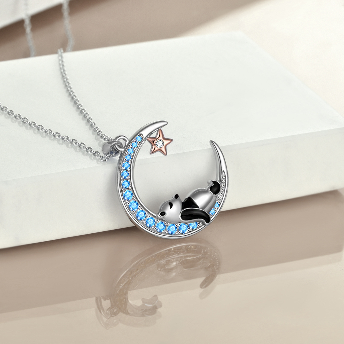 Collar con colgante de plata de ley con circonita cúbica de dos tonos, diseño de panda, luna y estrella para mujer-4