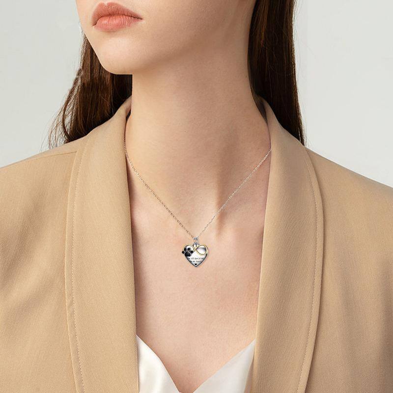 Collar de urna de corazón con símbolo de infinito y pata de dos tonos de plata de ley para cenizas con palabra grabada para mujer-2