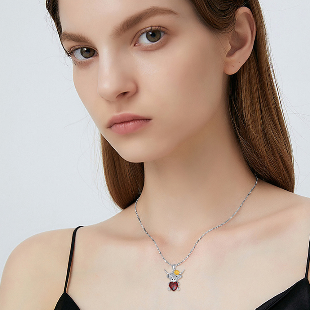 Collier en argent sterling bicolore avec pierre de naissance personnalisée en forme de cœur et de tournesol, motif vache des Highlands et oxyde de zirconium-2