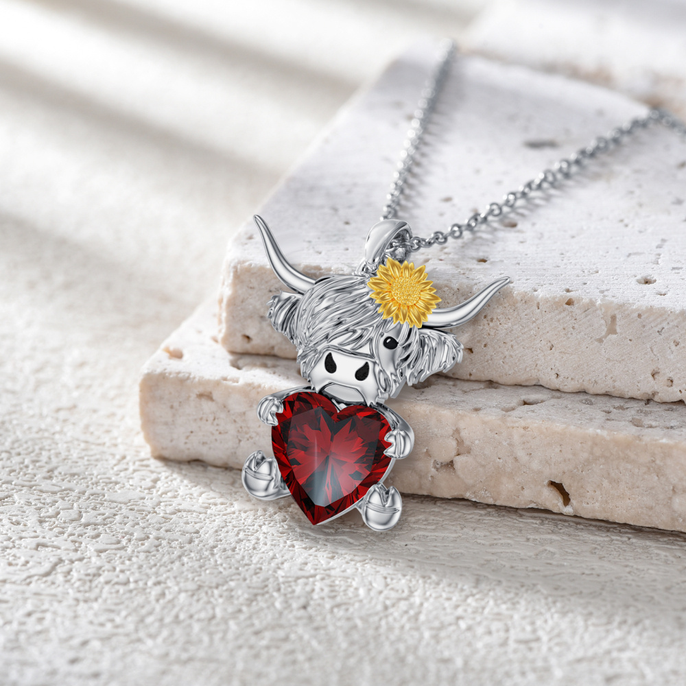 Collier en argent sterling bicolore avec pierre de naissance personnalisée en forme de cœur et de tournesol, motif vache des Highlands et oxyde de zirconium-4